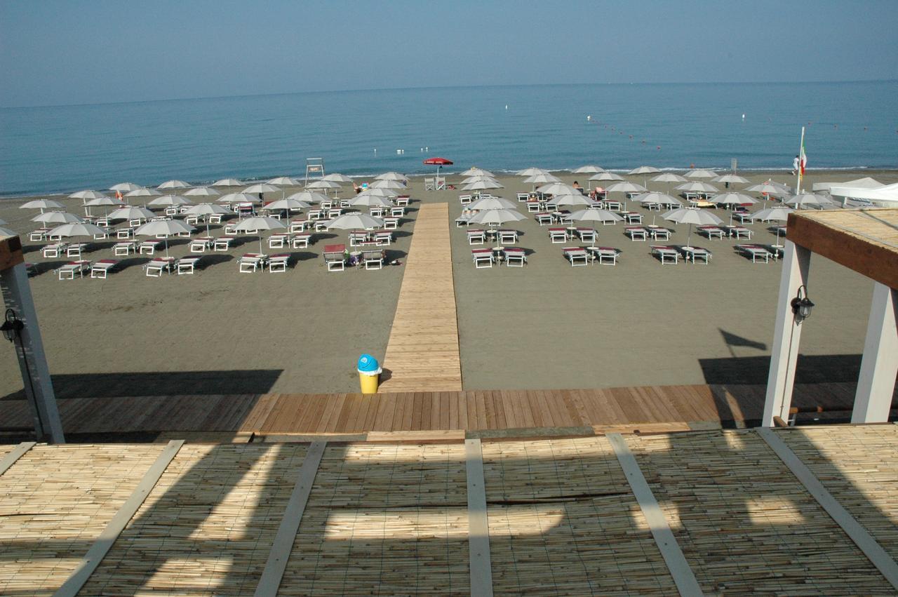 Campeggio Del Forte Marina Di Bibbona Exterior photo